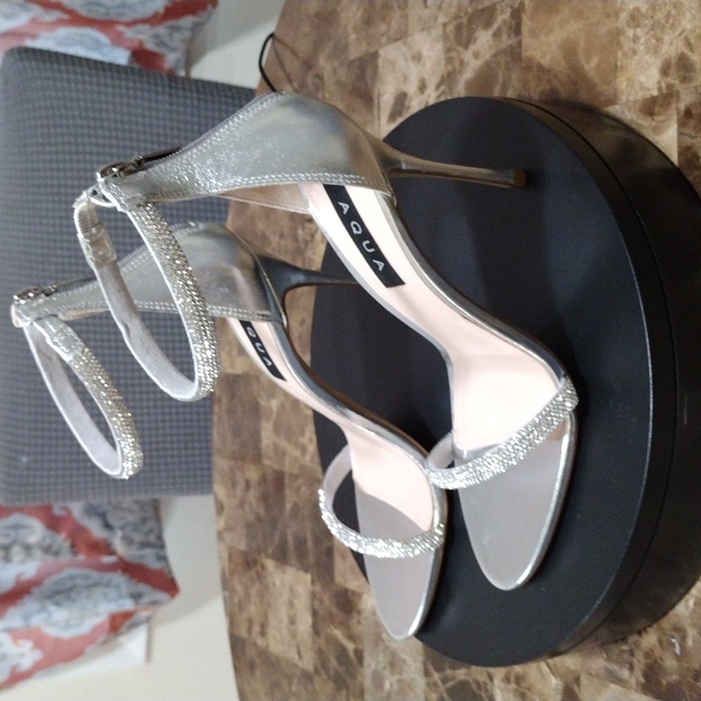 Aqua Sandals - Picture 4 of 12